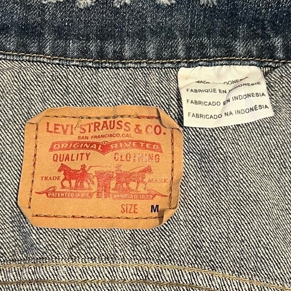 Levi Strauss Denim Jean Jacket - Picture 7 of 10